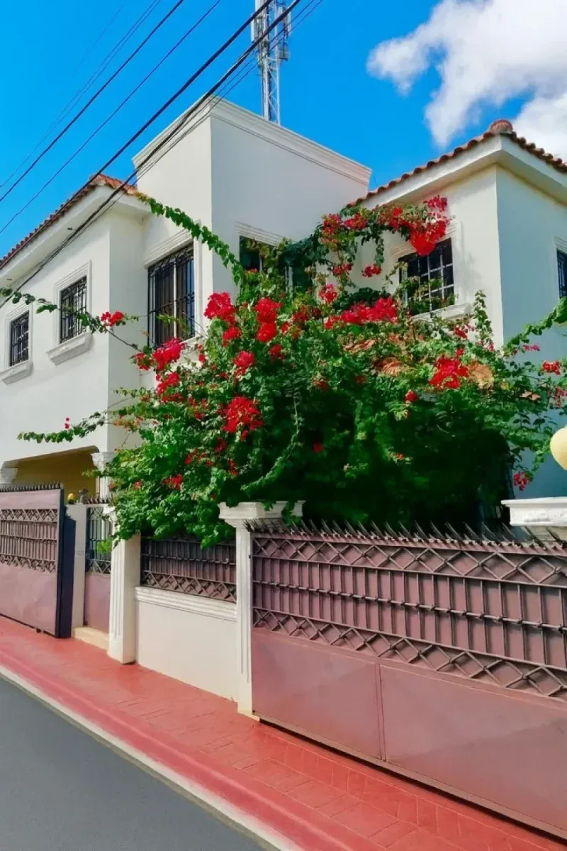 Family house in La Romana with patio and terrace, main photo