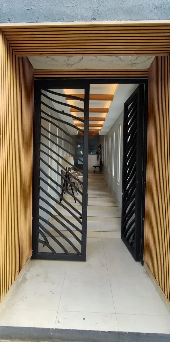 Luxury Apartment in Evaristo Morales, photo 11
