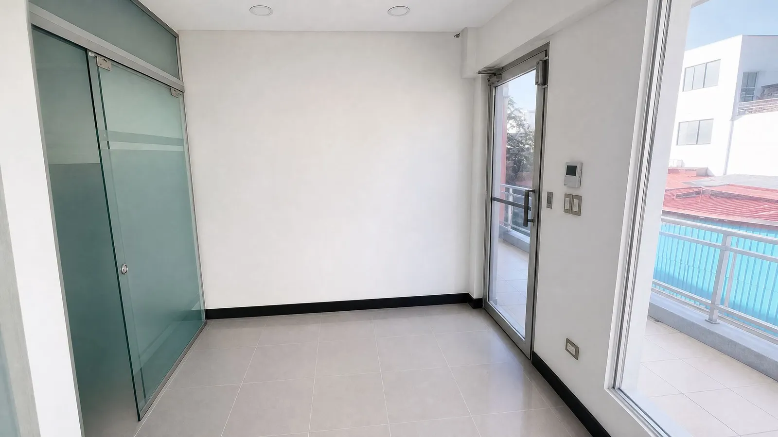 LOCAL COMERCIAL EN VENTA 39 M² AVENIDA RÓMULO BETA, foto 2
