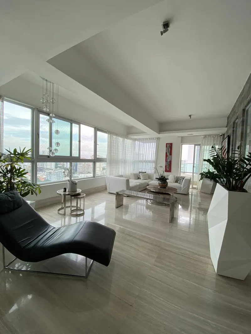 Penthouse zum Verkauf mit 3 Ebenen in Los Cacicazgos, USD$ 1,400,000
