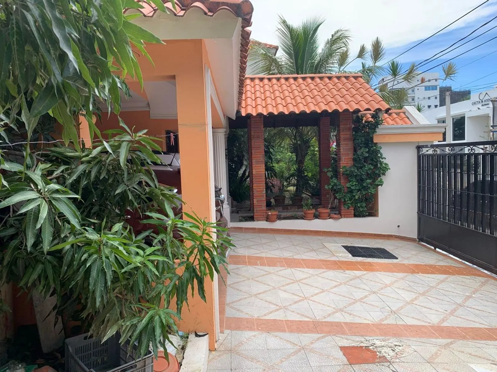 CASA EN VENTA 4 DORMITORIOS SANTO DOMINGO DE GUZMÁ, foto 2