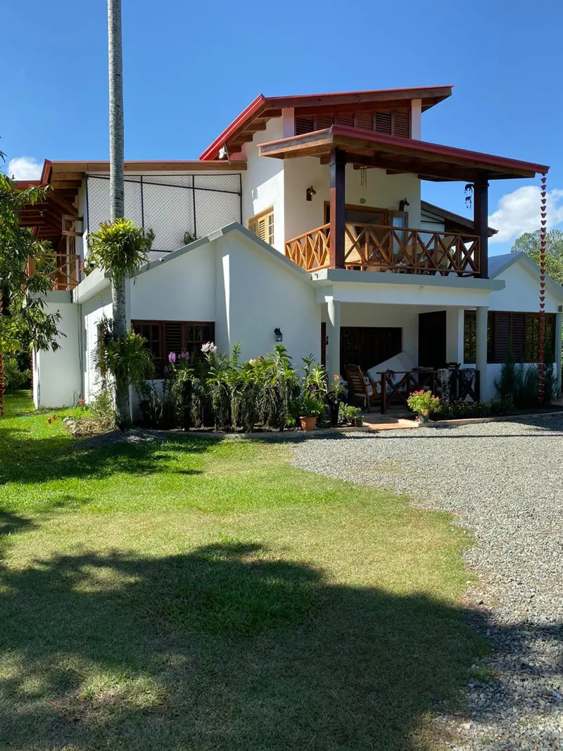 CASA IN VENDITA CON 6 CAMERE DA LETTO BUENA VISTA LA VEGA, USD$ 475,000
