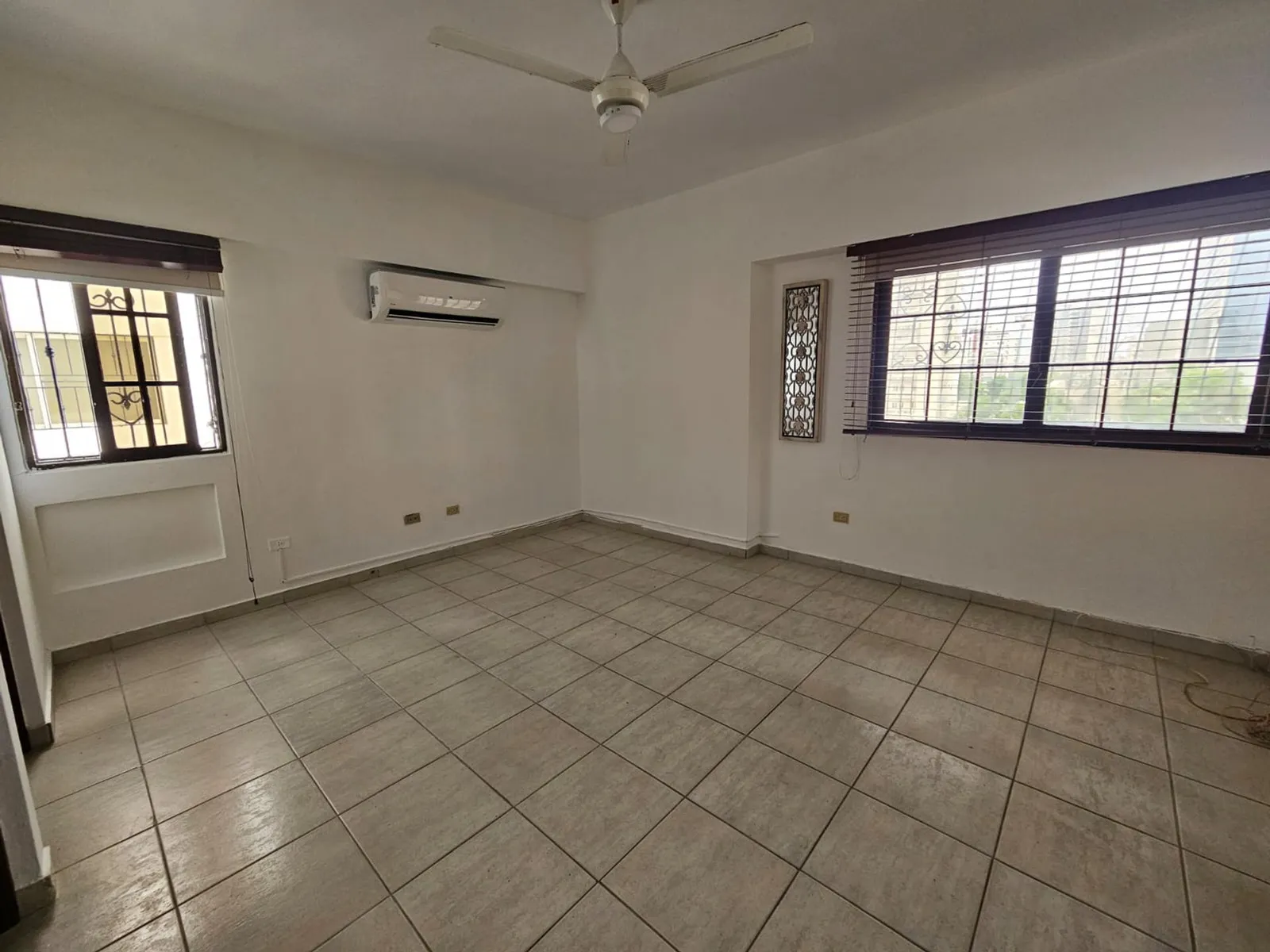APARTMENT FOR SALE ON THE 5TH LEVEL IN ENSANCHE NACO, photo 3