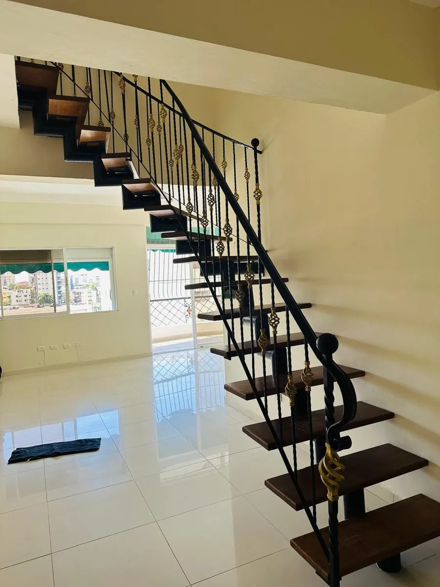 Penthouse Exclusif à Evaristo Morales, photo principale
