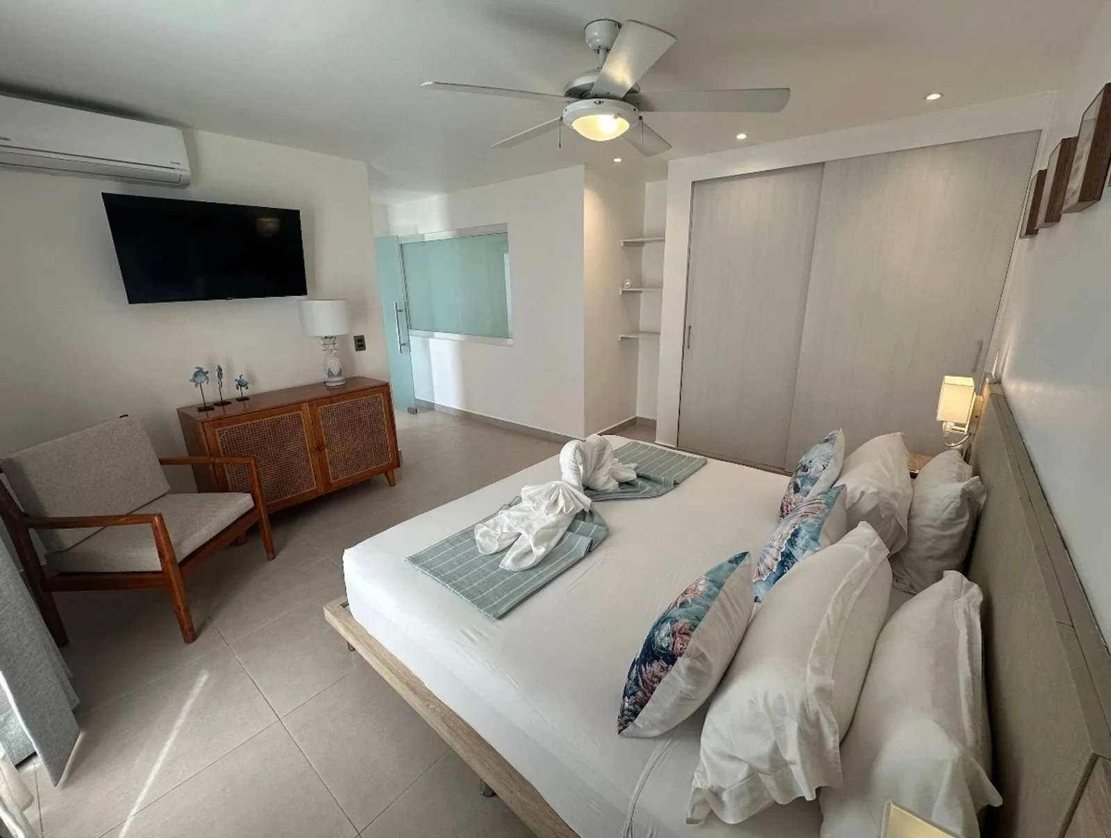 Penthouses steps from the beach with private pool, photo 6