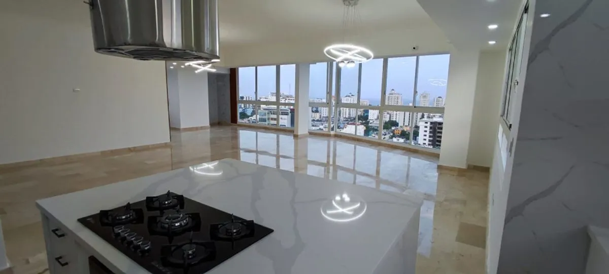 Luxury Apartment in Evaristo Morales, photo 2