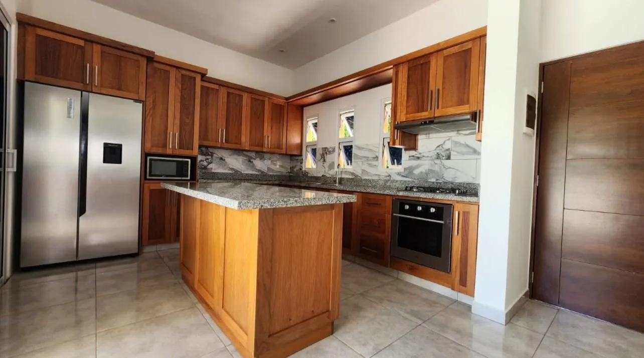Impressionnante villa neuve avec piscine privée en résidence sécurisée, photo 2