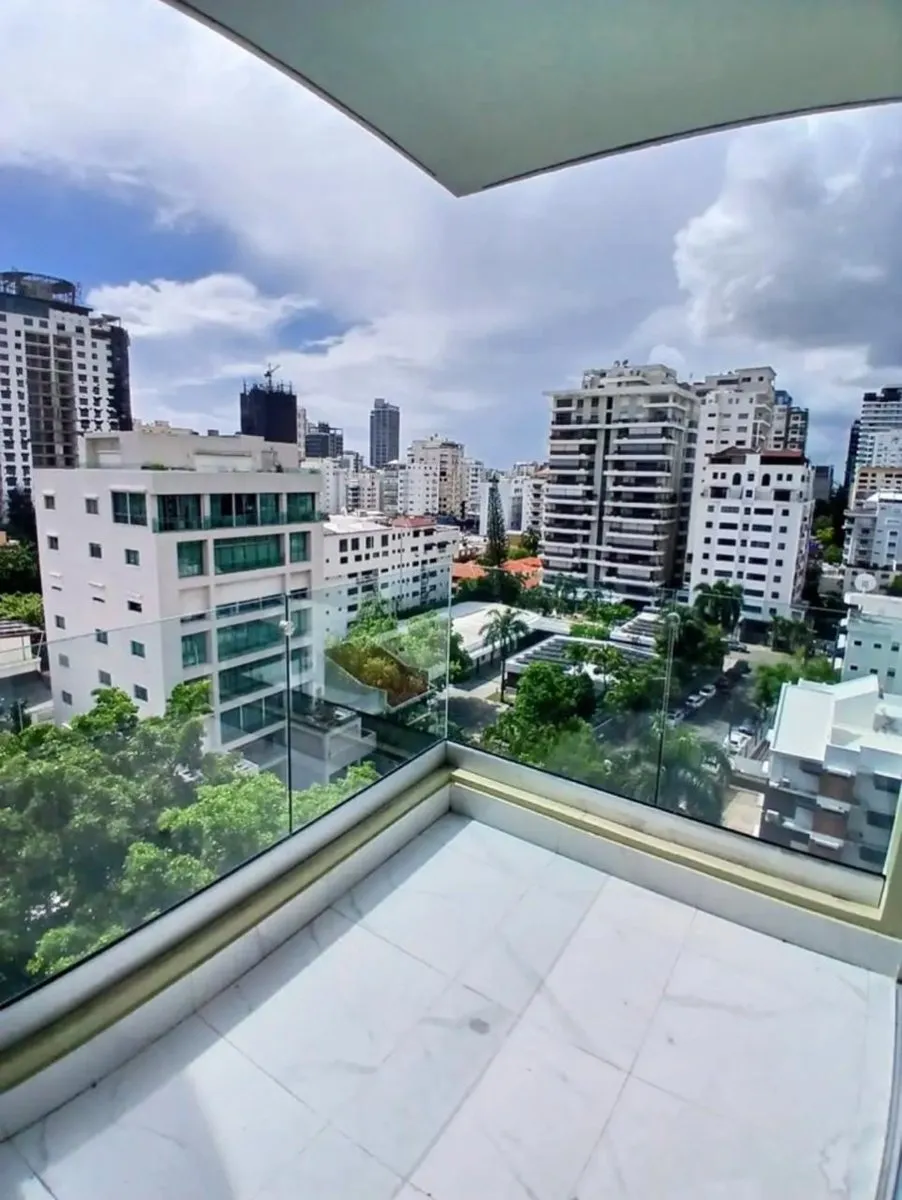 Piso alto de 2 habitaciones con vista frontal en Piantini, foto 2