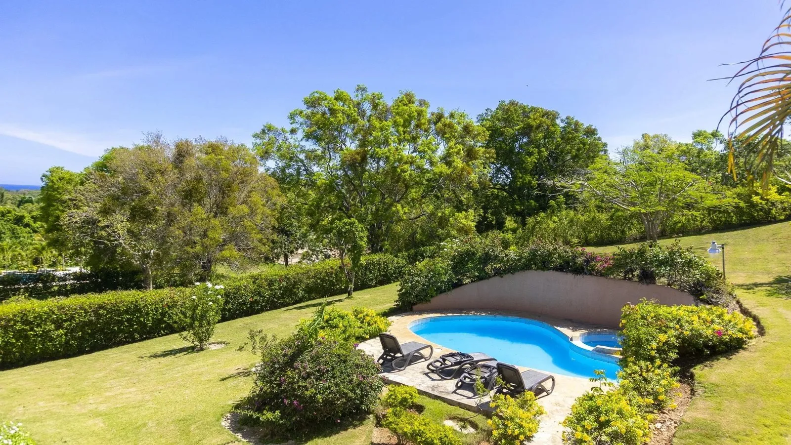 NUEVO LISTING – 2HB – VILLA CON VISTA AL MAR, foto 11
