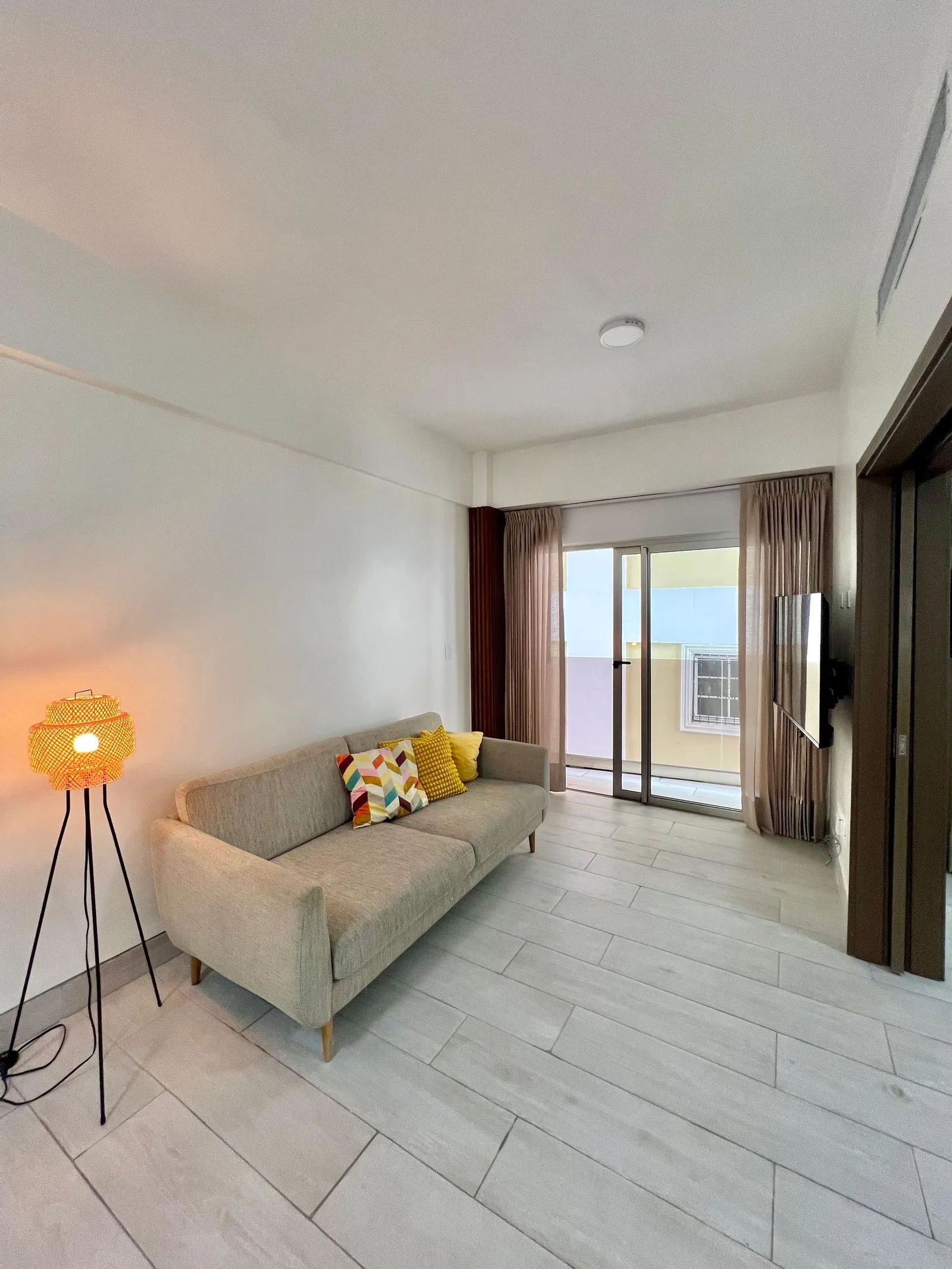 One-Bedroom Apartment in Bella Vista, photo 3