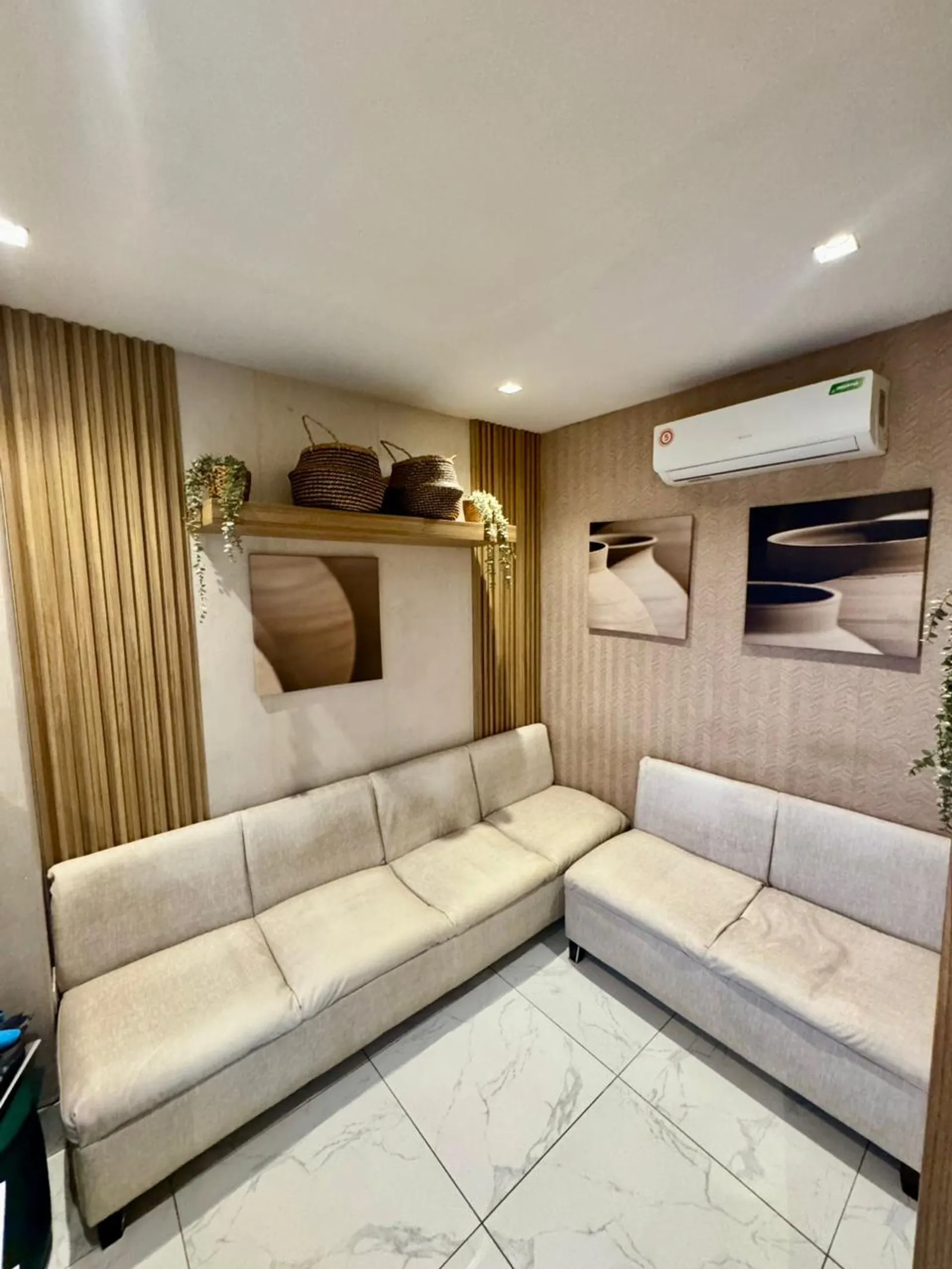 Wohnung mit Terrasse, Hauptfoto