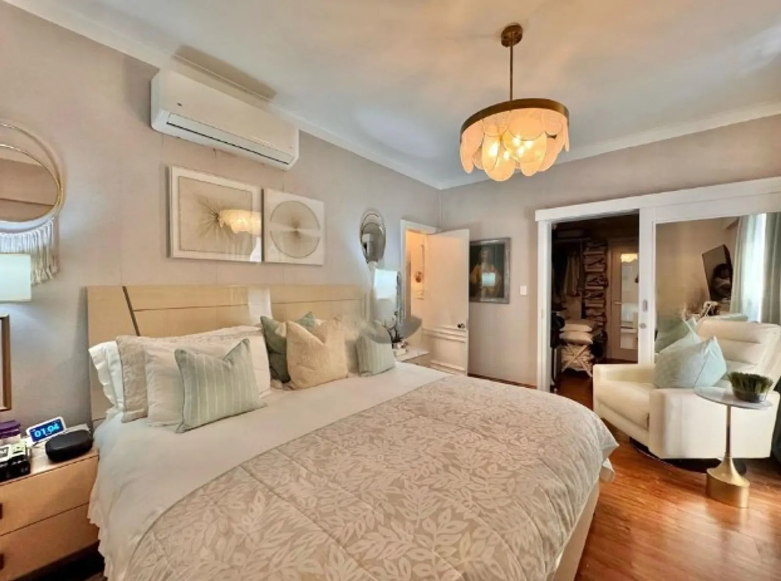 VENTA DE EXCLUSIVO APTO EN EVARISTO MORALES, foto 9
