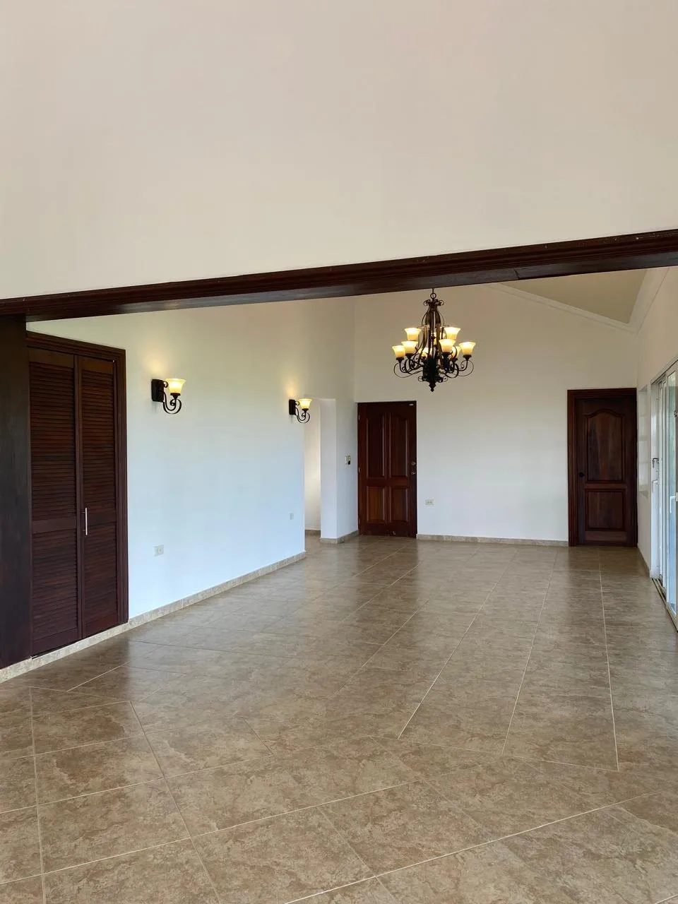 Super Spacious House, The Palms, photo 10