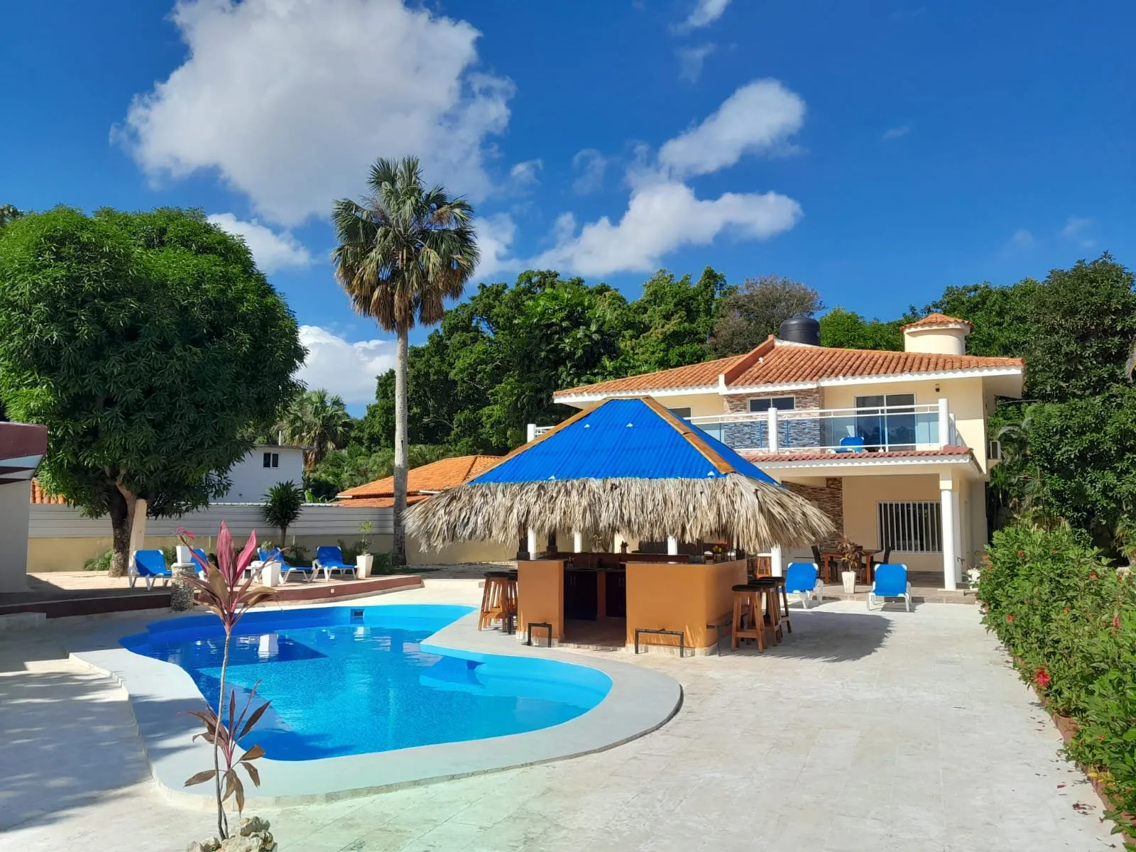 CHARMING VILLA ON THE SECOND LINE TO THE BEACH IN SOSÚA, photo 2