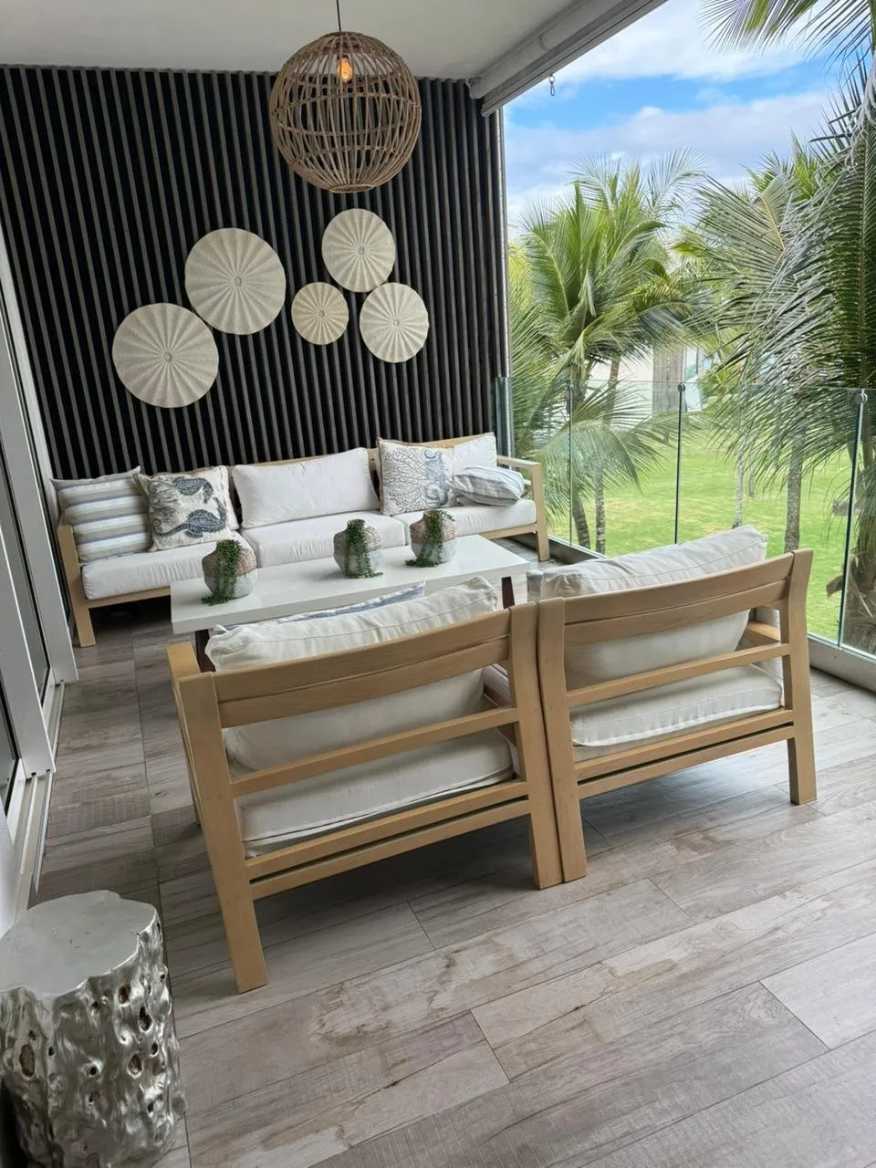 Furnished Apartment, Oceanfront, Seawinds, photo 2