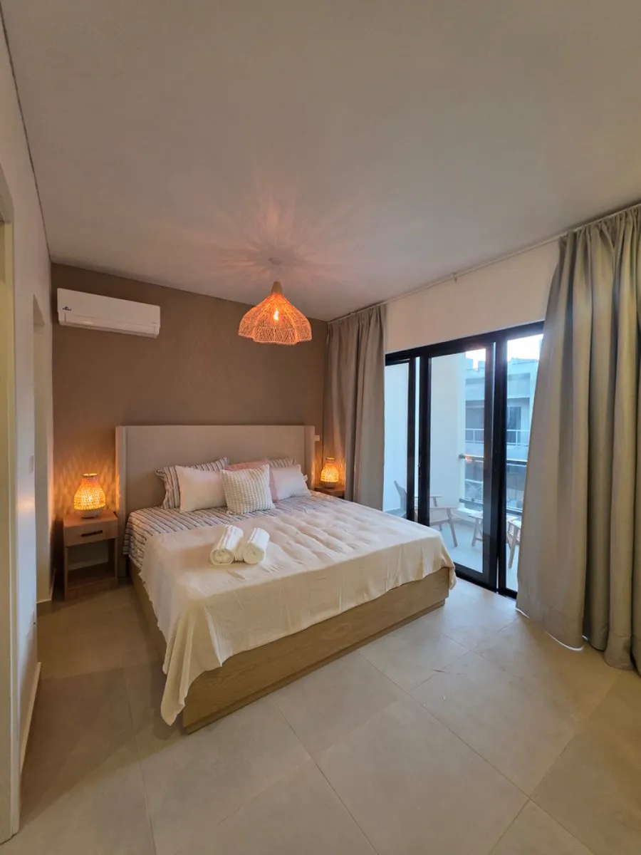 2 Schlafzimmer Townhouse | Pool + Rooftop | Playa Chiquita, Foto 6