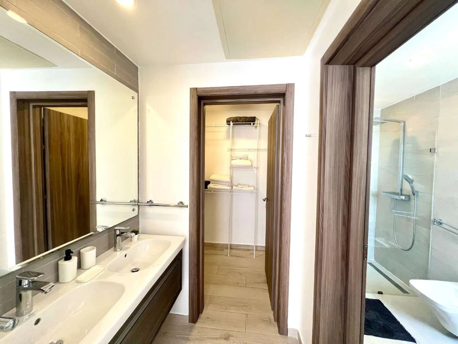 APPARTEMENT AVEC VUE SUR LA MER EN 1ÈRE LIGNE DE PLAGE, photo 11