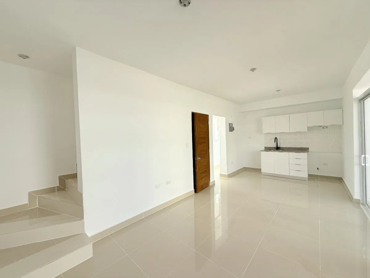 Townhouse 2H/2B + Terraza de 47 m² US$125,000, foto principal