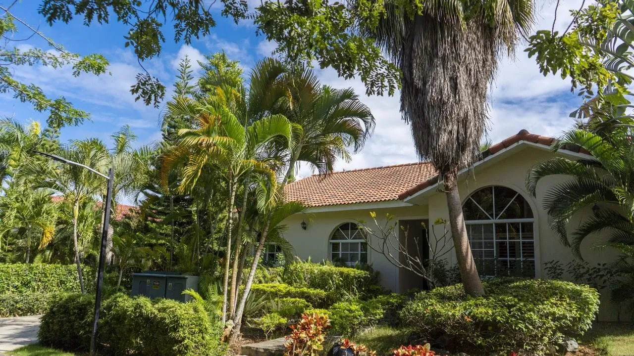 Villa Taino located close to the entrance at a great price range, main photo