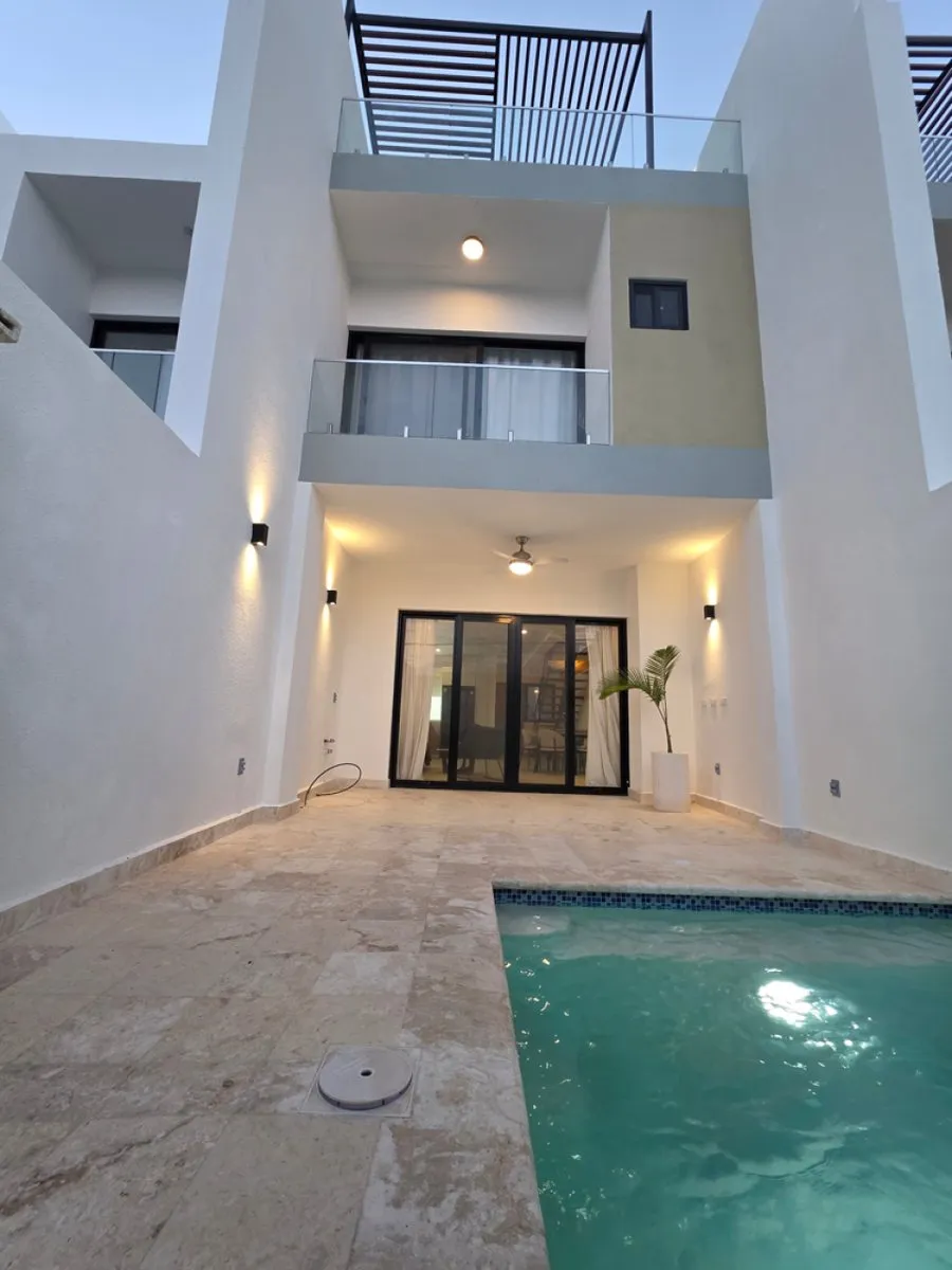 2 Schlafzimmer Townhouse | Pool + Rooftop | Playa Chiquita, Foto 2