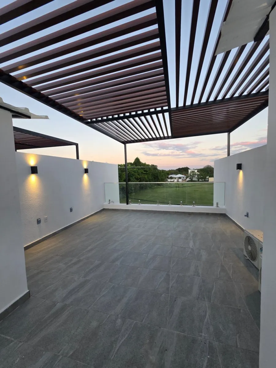 2 Schlafzimmer Townhouse | Pool + Rooftop | Playa Chiquita, Foto 9