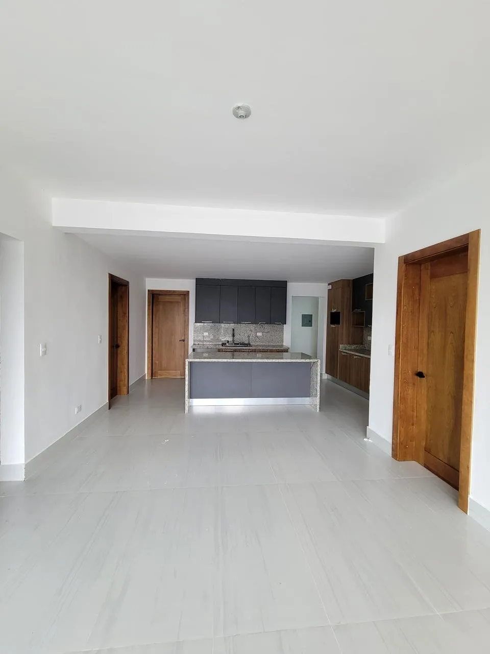 Moderno Apartamento de 3 Habitaciones con Amenidades Exclusivas en Torre Residencial, foto 13