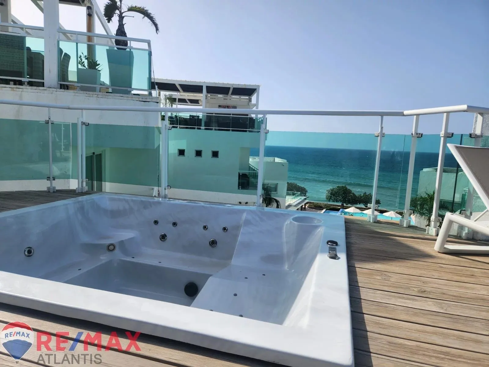 EXCLUSIVE BEACHFRONT PENTHOUSE, foto 2