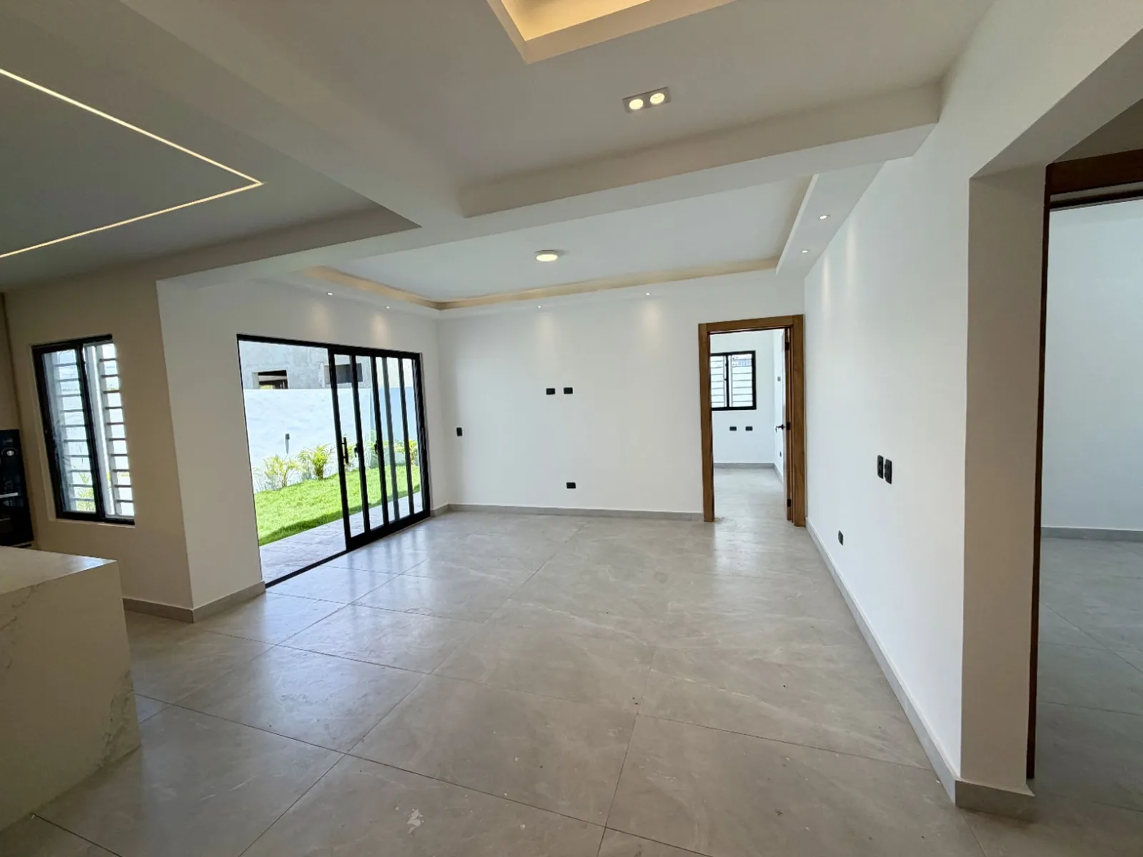 Modern New House for Sale in Res. Don Juan II, photo 6