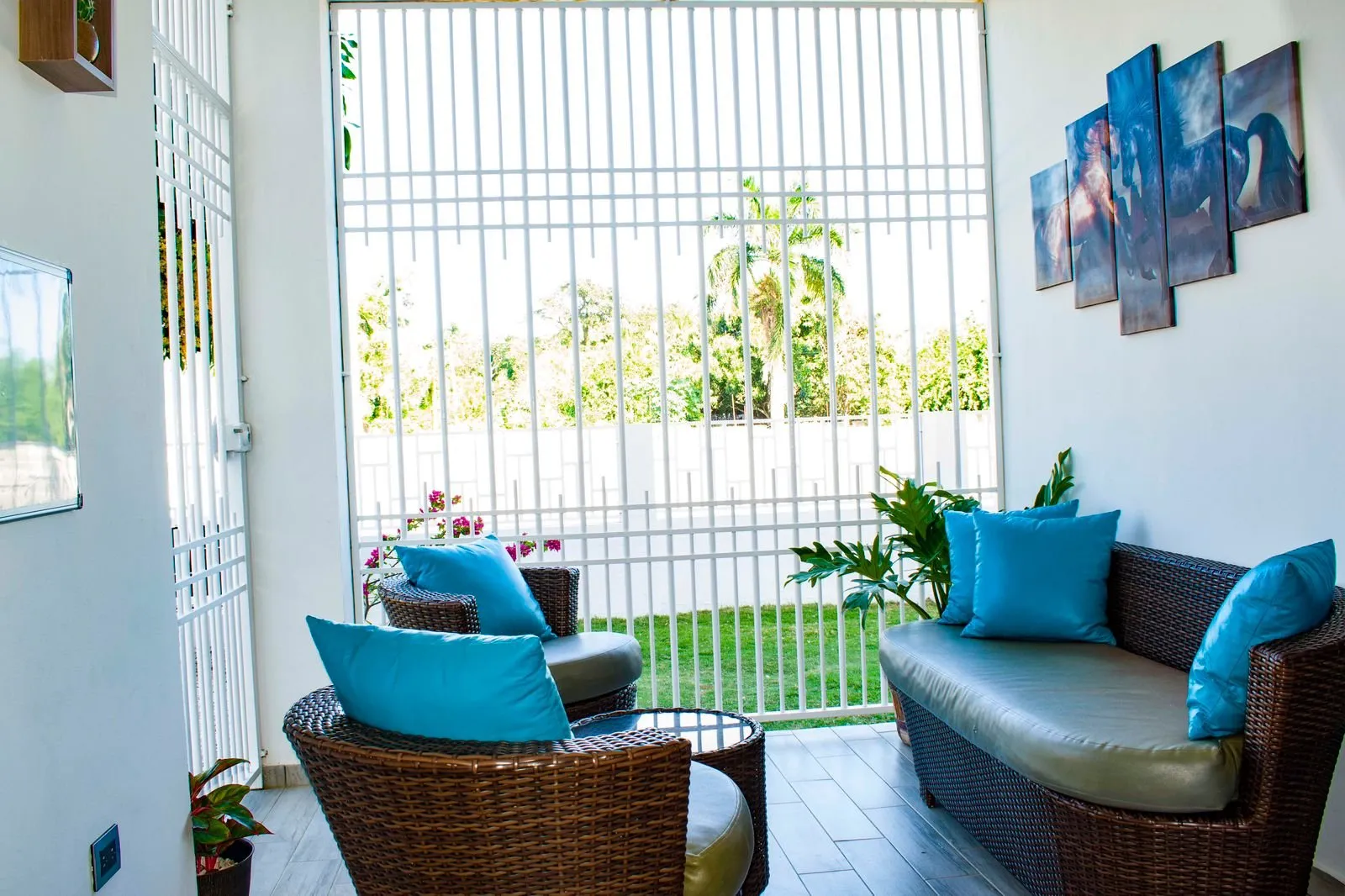 Luxury Property with Main House, Apartments and Pool just 10 minutes from Playa Encuentro, photo 9