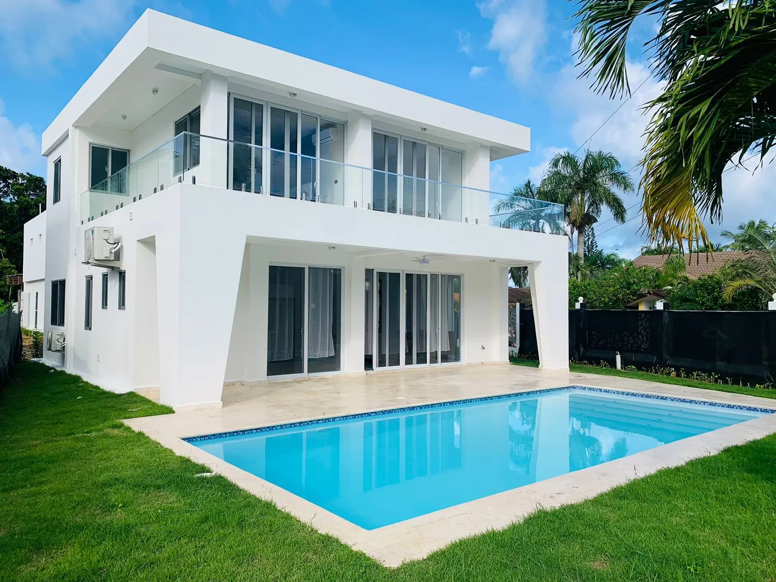 Descubre Villa Málaga: Elegancia y Confort en Perla Marina, a Pocos Pasos de la Playa, foto 8