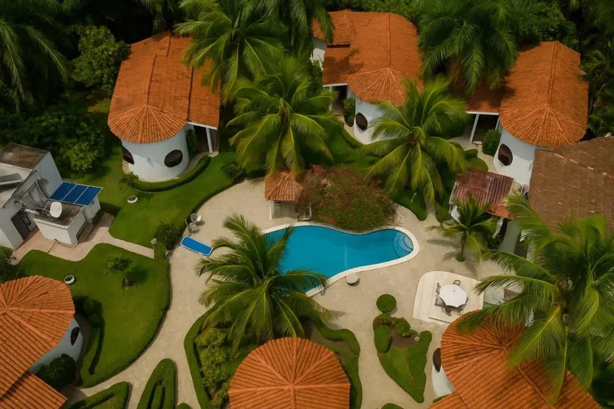 Hotel Carela Touristischer Villenkomplex in Procab, Hauptfoto