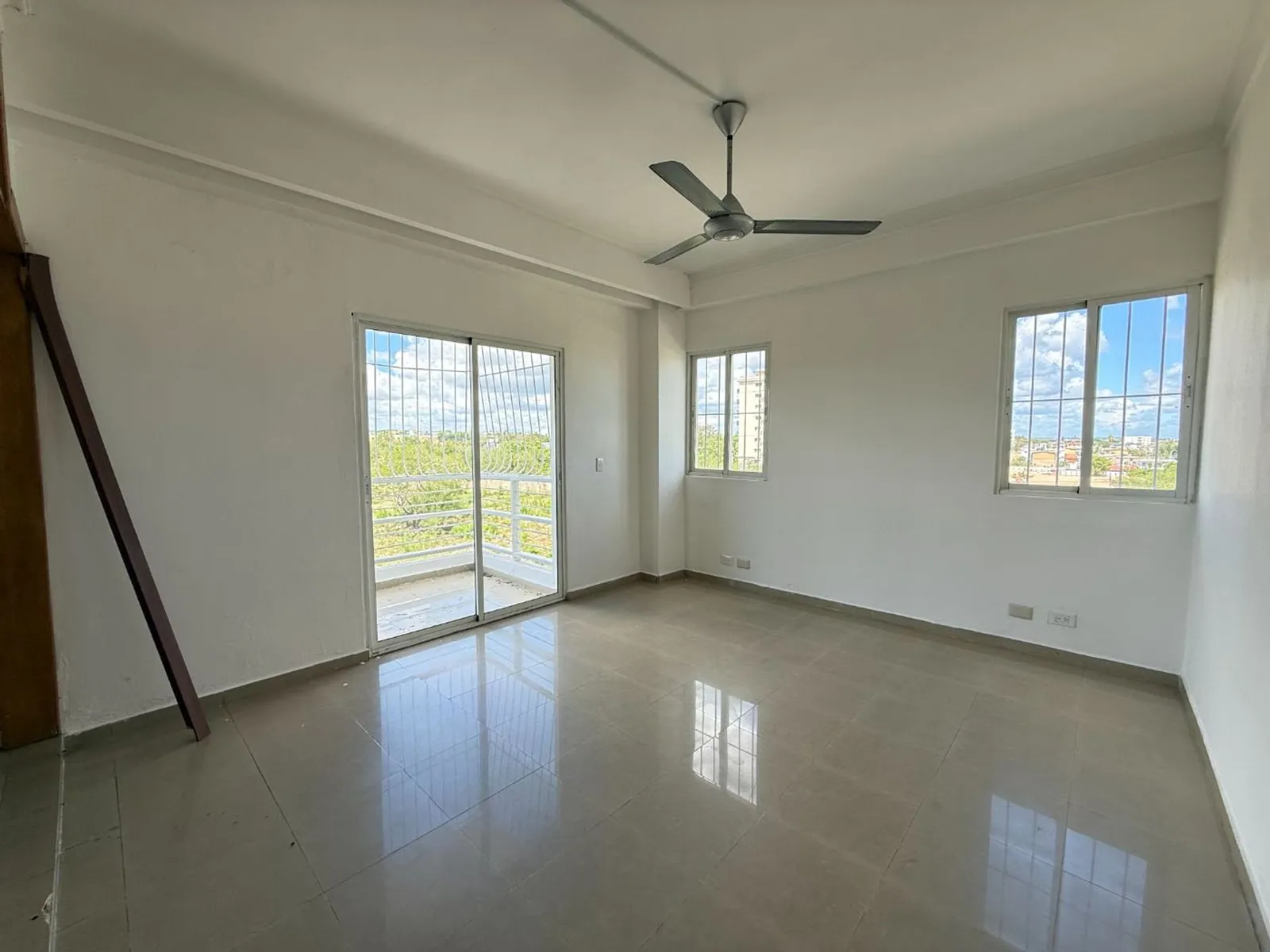Appartement en Tour, Romana del Oeste, photo 10