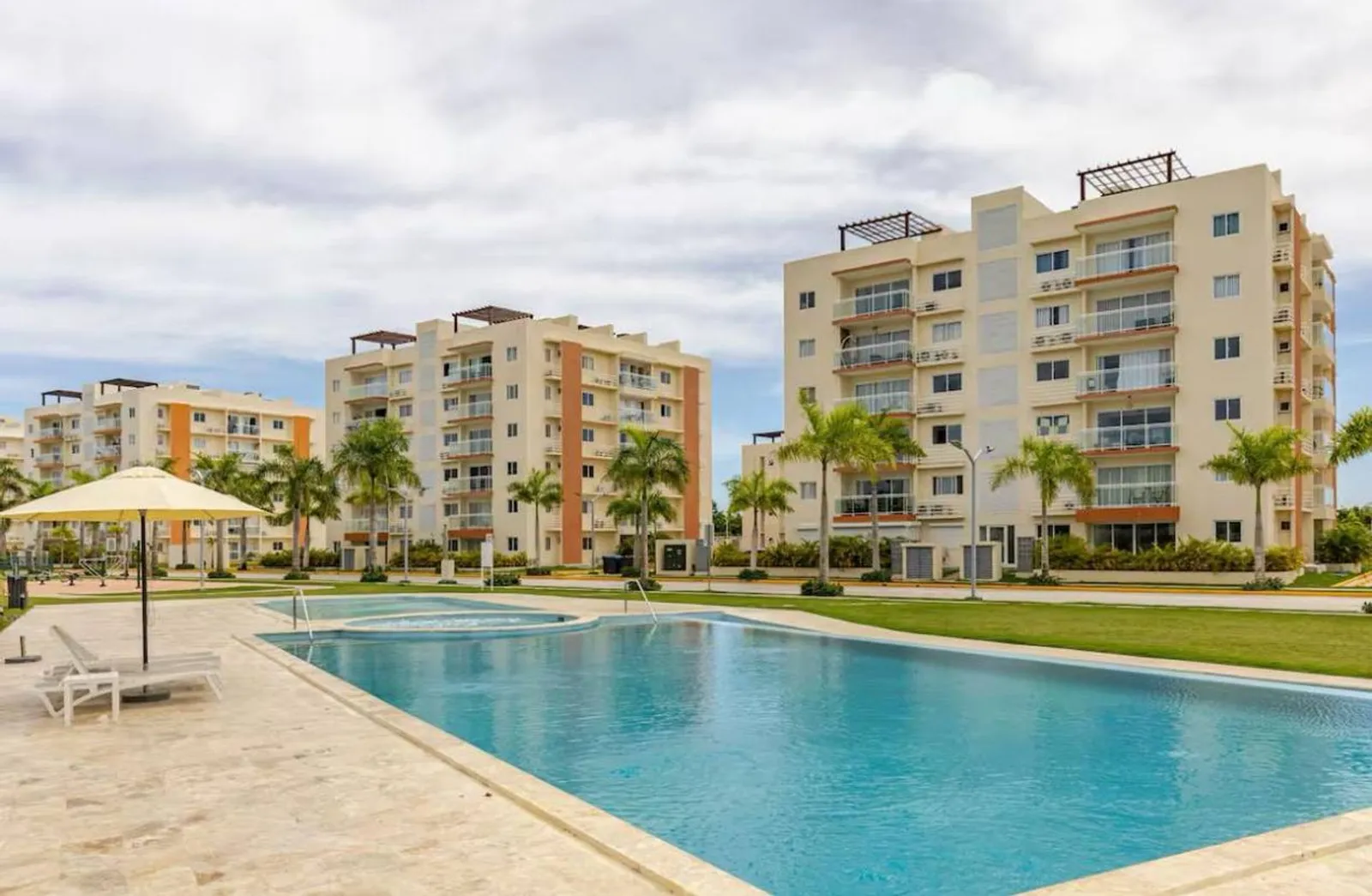 Apartamento Amueblado en Venta – Bávaro, Punta Can, foto principal