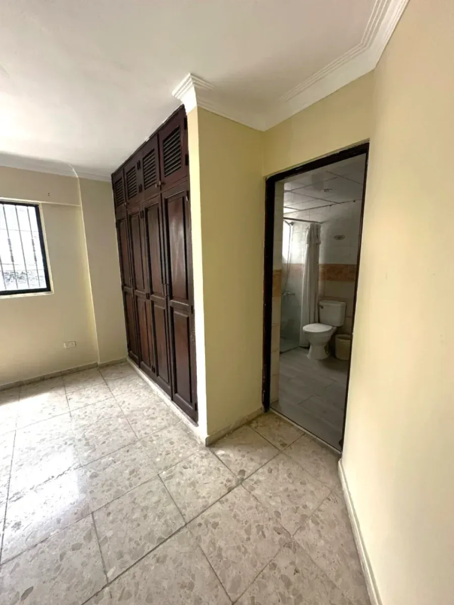In vendita appartamento classico di 240 m² nel settore Enriquillo, foto 9