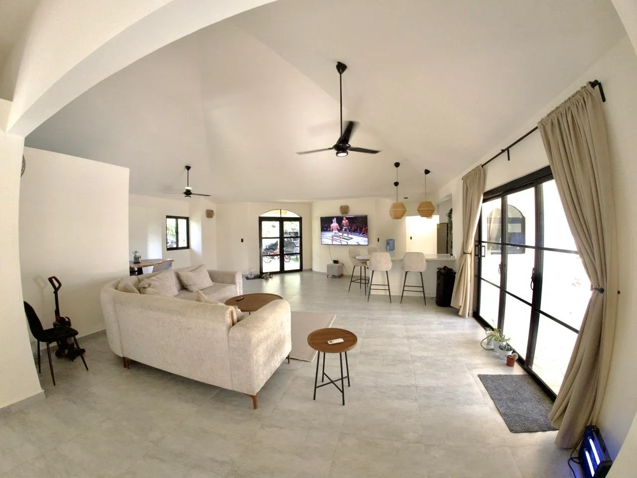 Exclusiva Villa con Amplio Terreno a 3 Minutos de la Playa en Cabarete, foto 15