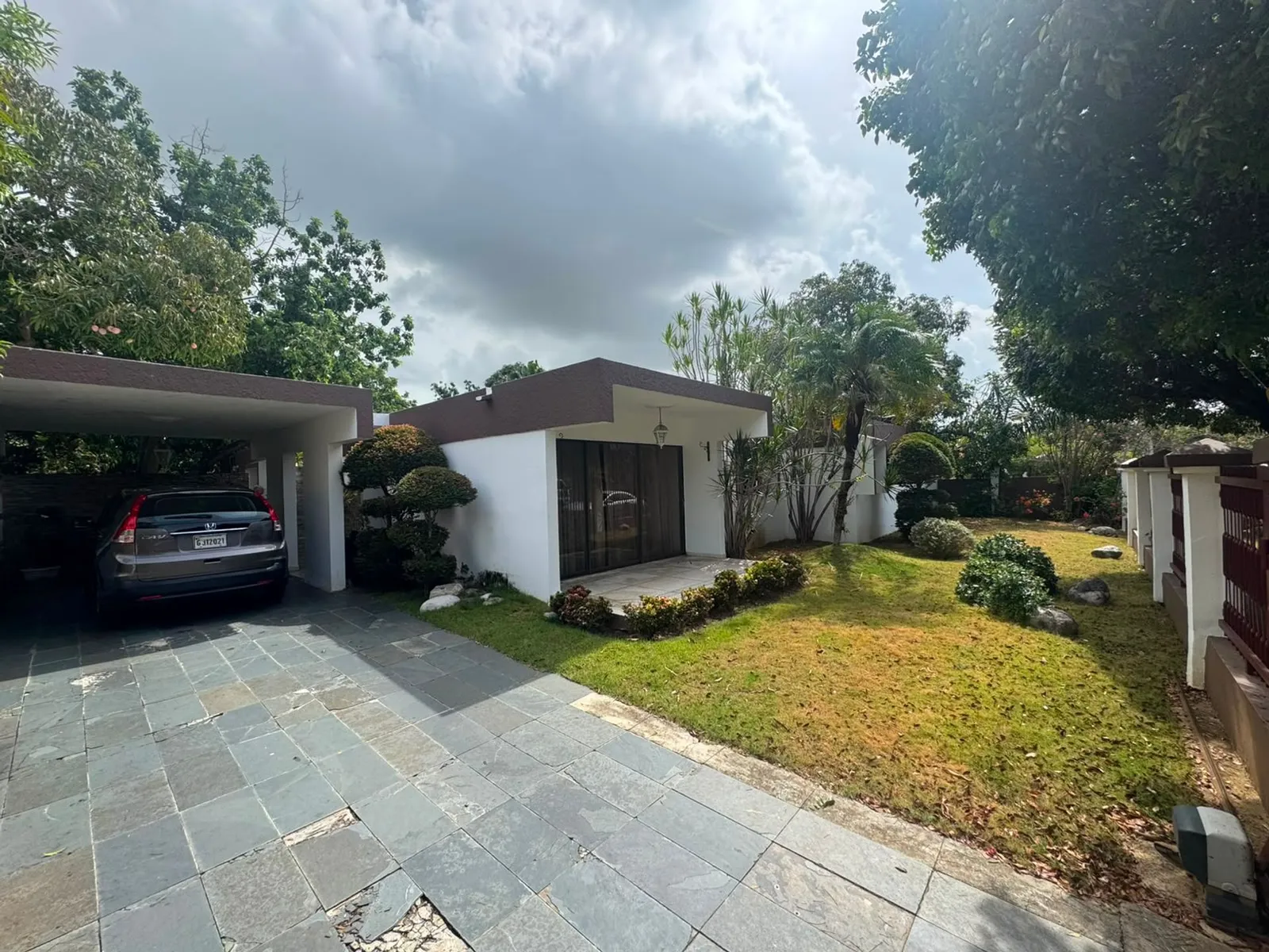 Casa en venta y alquiler en el Millón, foto principal