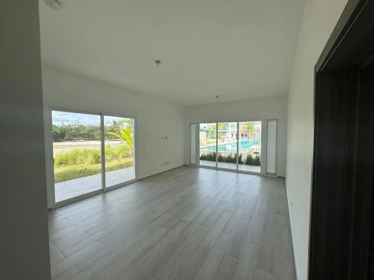 Apartamento en Planta Baja en Cana Bay Vista a la Piscina, foto 2