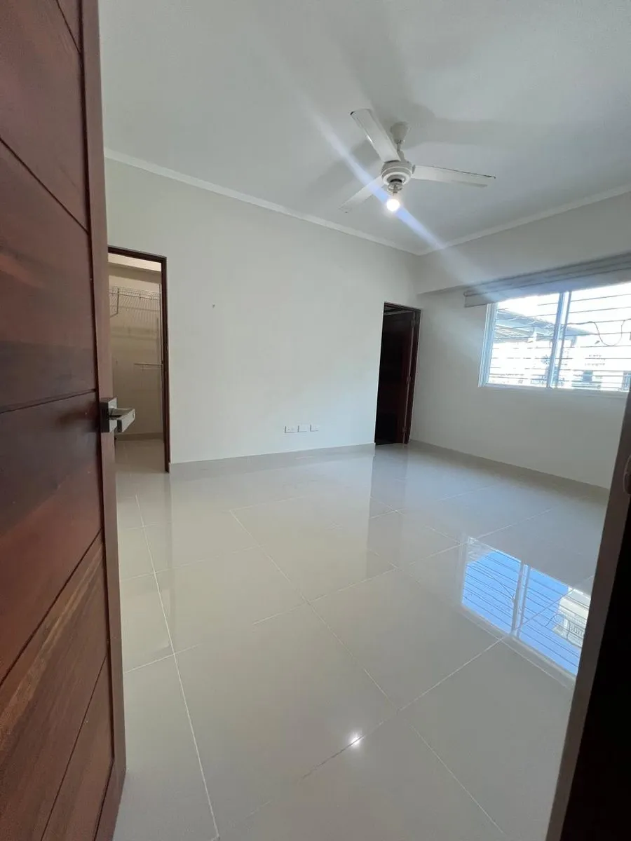 Apartment in Evaristo Morales, 3 BR, 2 bathrooms, photo 6