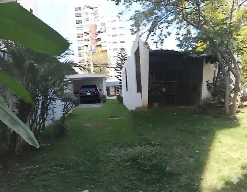 Maison avec terrain à Evaristo Morales, USD$ 1,502,402