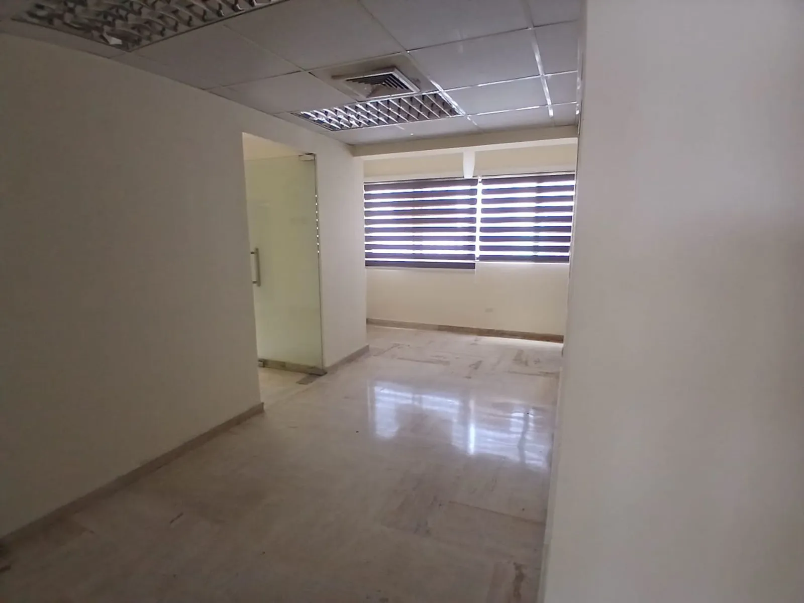 LOCAL COMMERCIAL EN VENTE 151 M² EVARISTO MORALES, photo 4