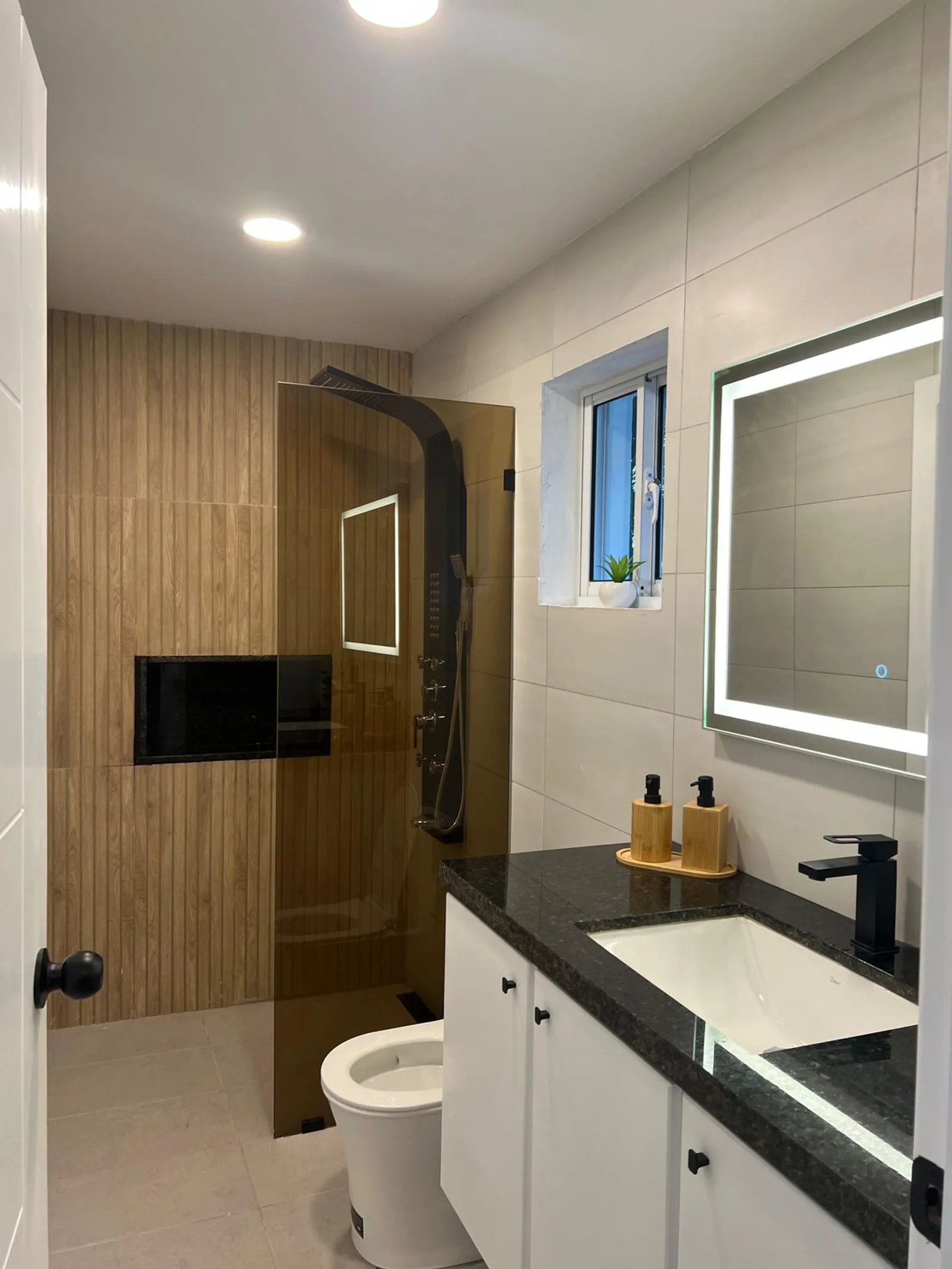 Elegante Condo | 1 BR | Oceanfront, foto 6