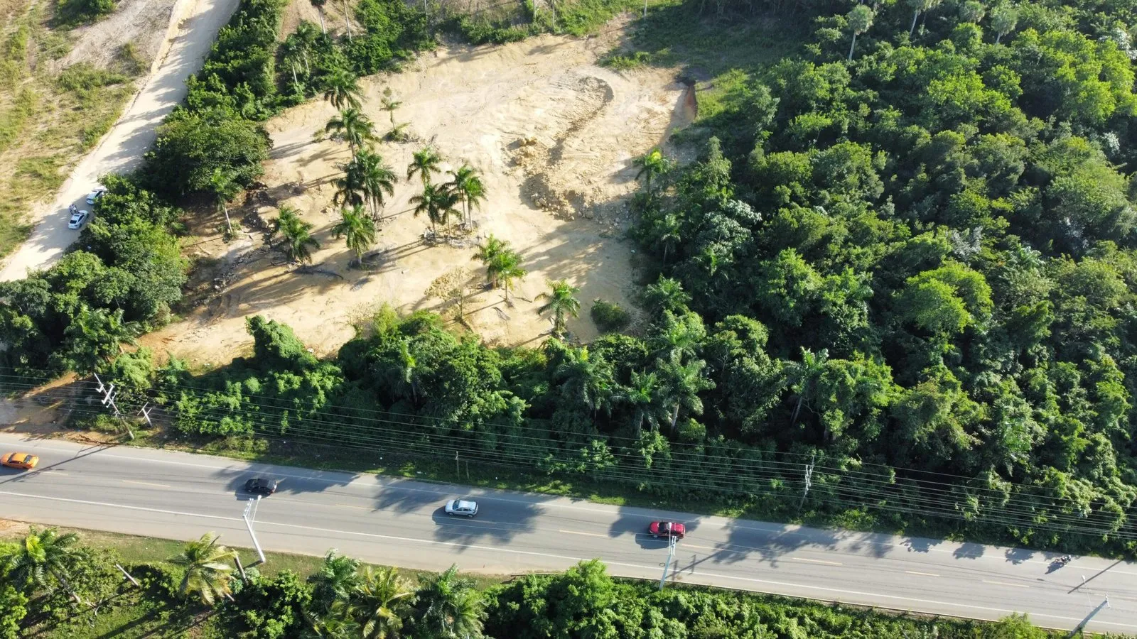 Commercial Land in Front of Gregorio Luperón Airport, photo 2