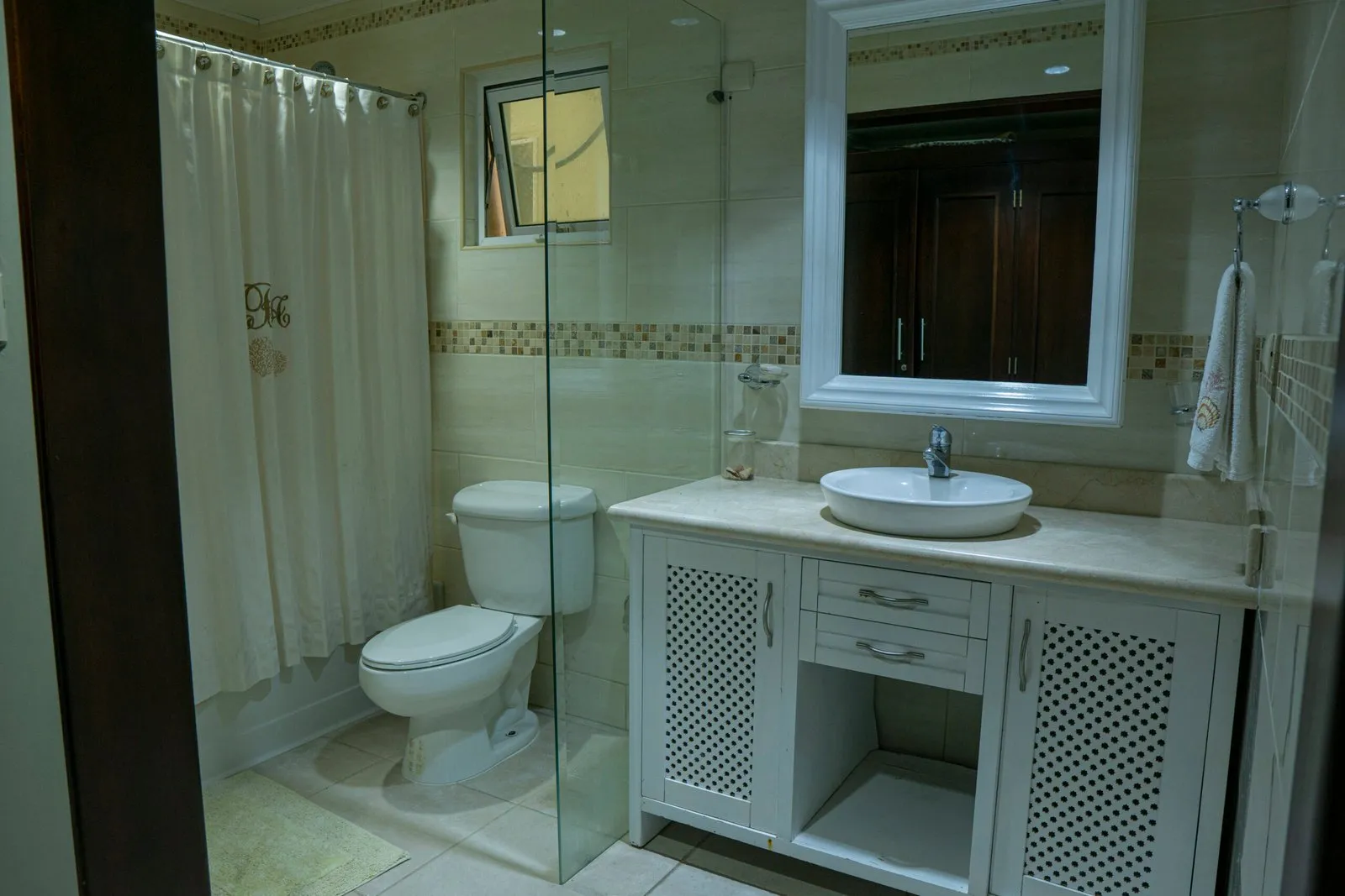 Apartment mit Strandstil, großzügigen Räumen und gemeinsamem Schwimmbad., Foto 11