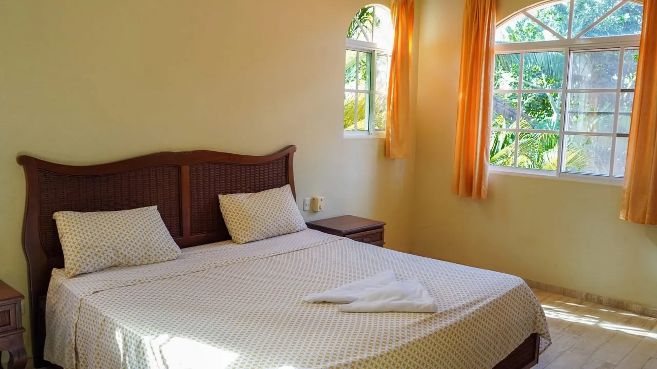 CASA DE 3HB – PISCINA Y JACUZZI – DOS APARTAMENTOS ADJUNTOS, foto 12