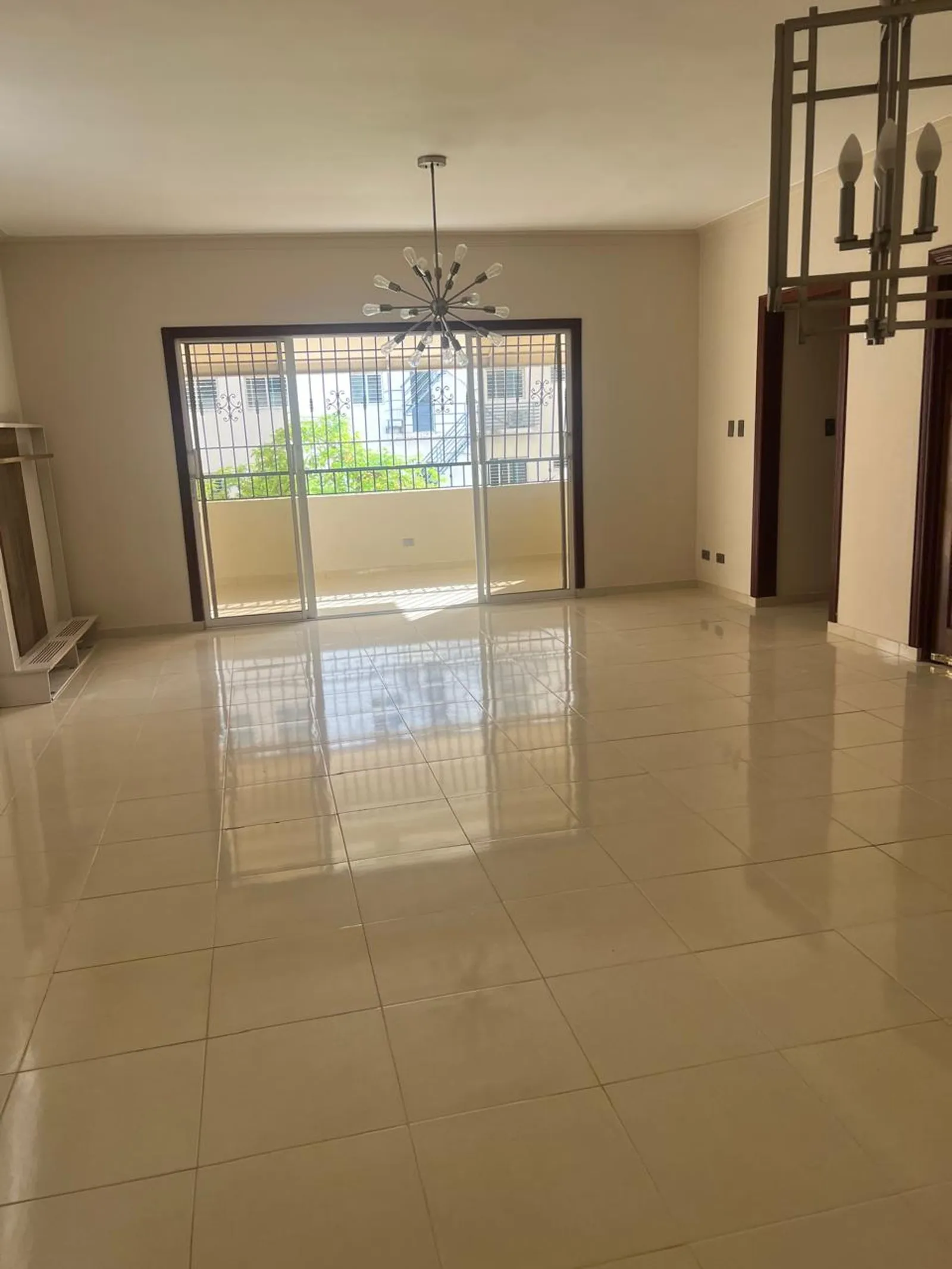 Apartamento en venta Evaristo Morales, photo principale