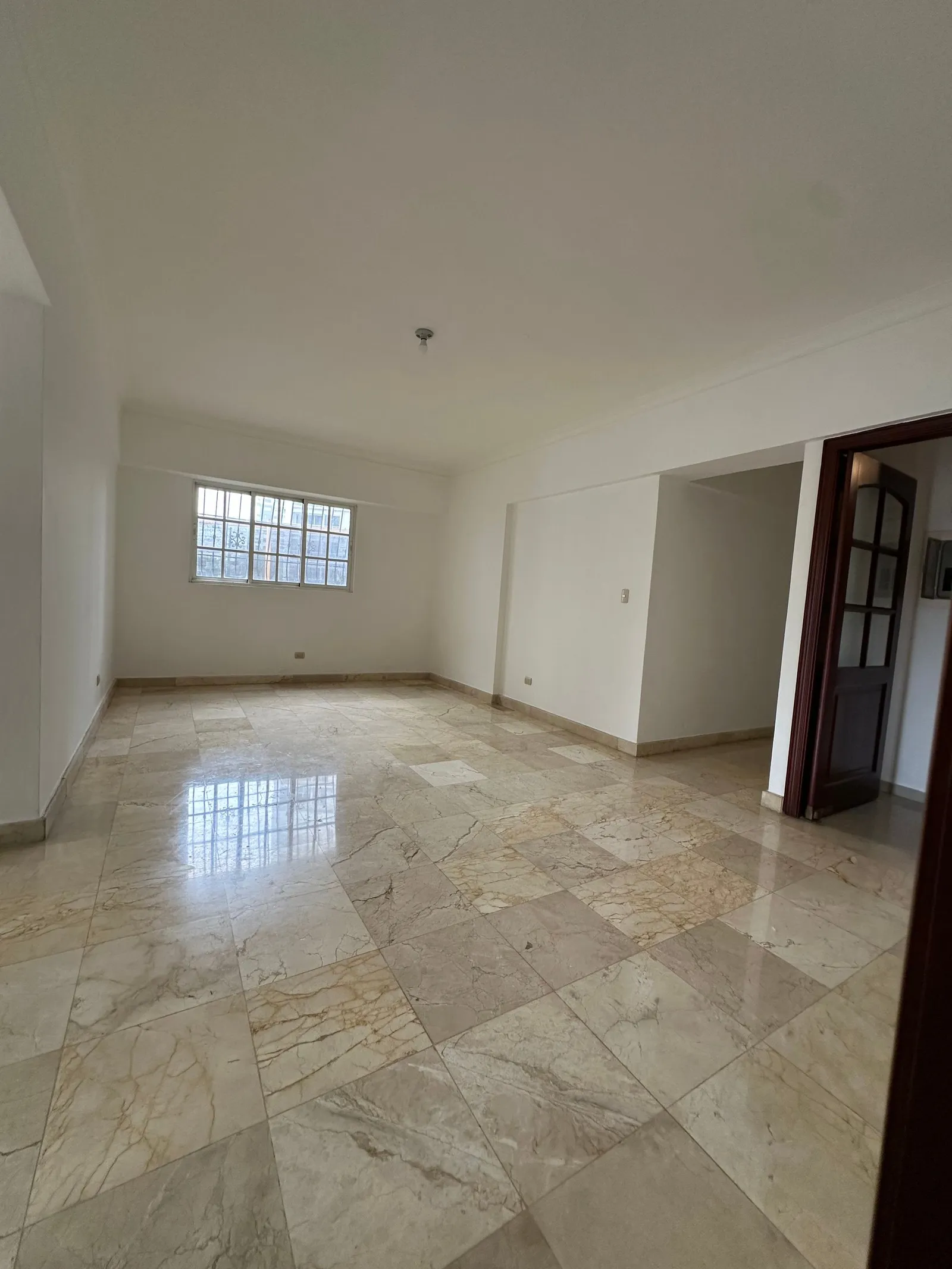 APPARTEMENT EN VENTE 3 CHAMBRES À NACO, photo 3