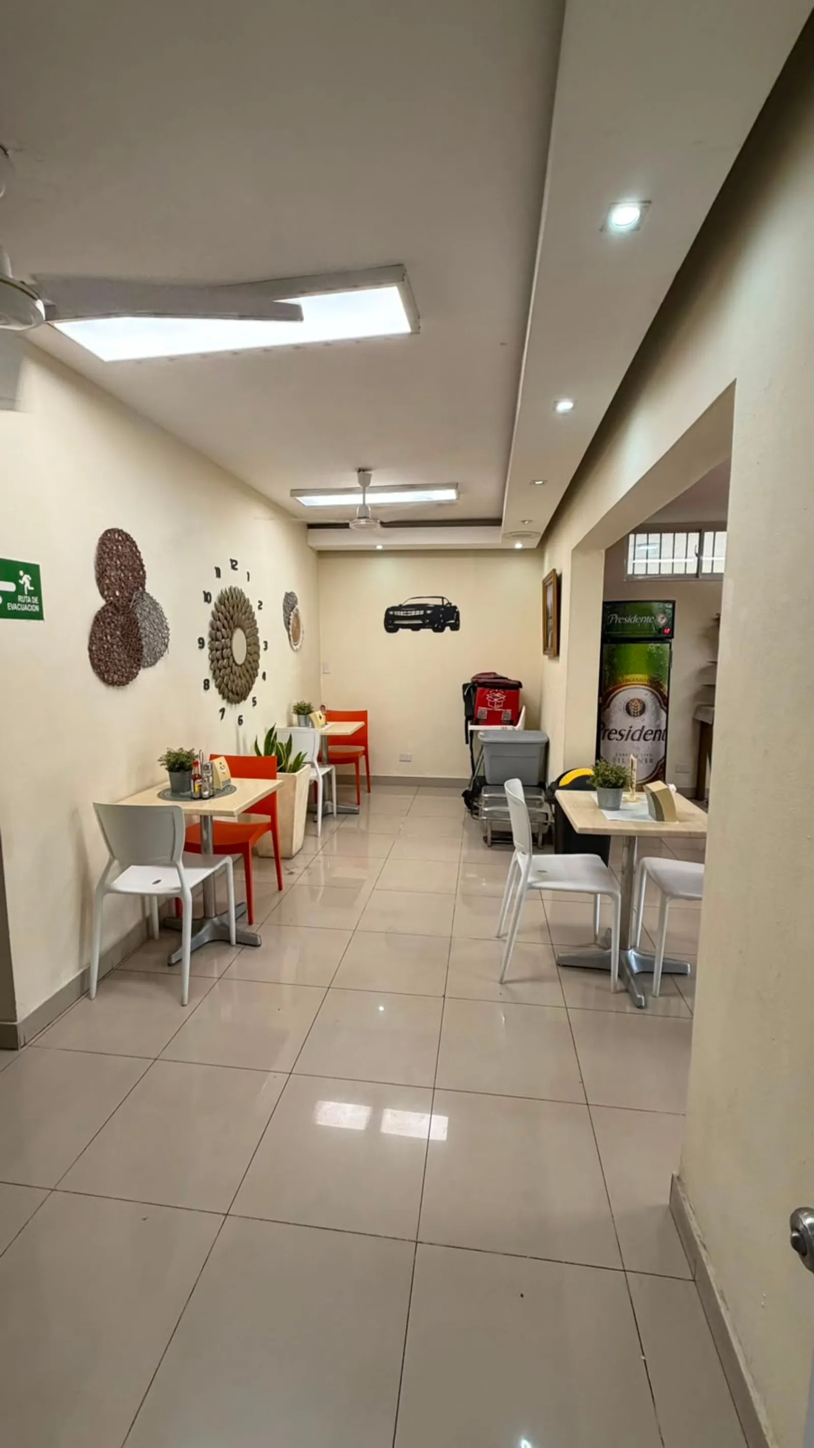 Local Para Negocio de Comida - Ensanche Paraíso, foto 9