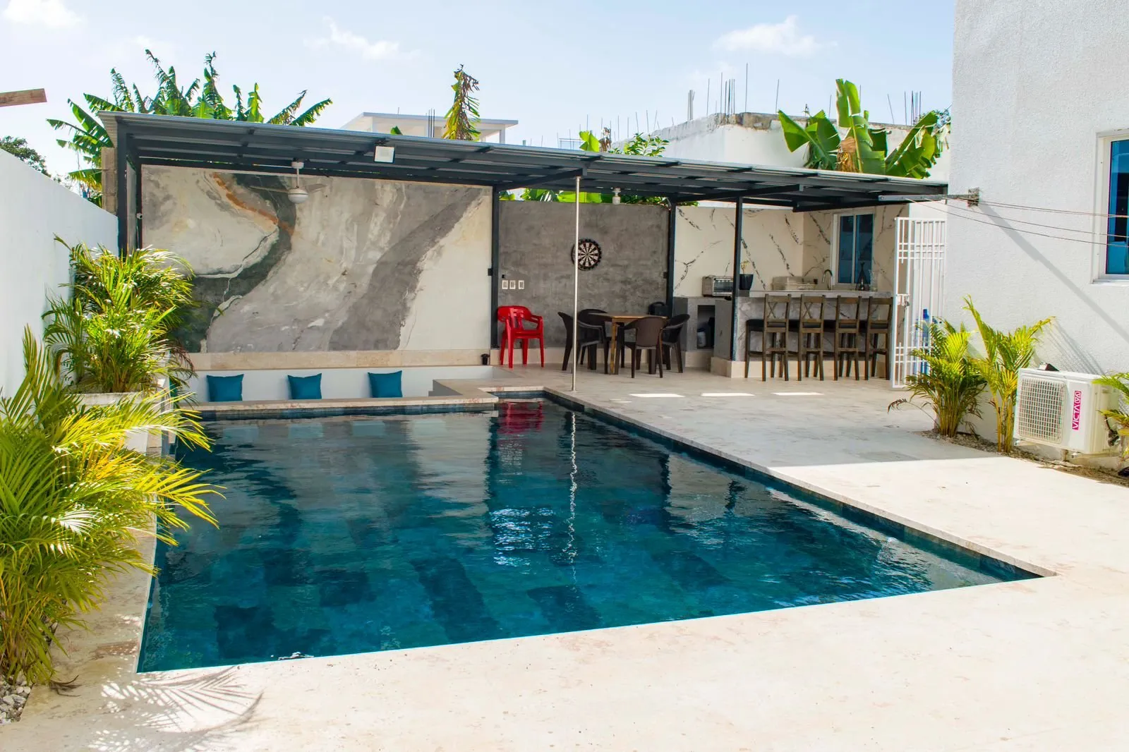 Luxury Property with Main House, Apartments and Pool just 10 minutes from Playa Encuentro, photo 8