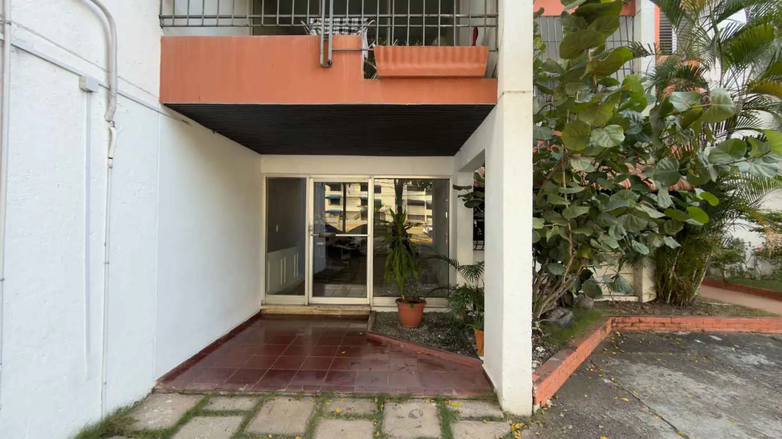 Classic 2-bedroom apartment, photo 3