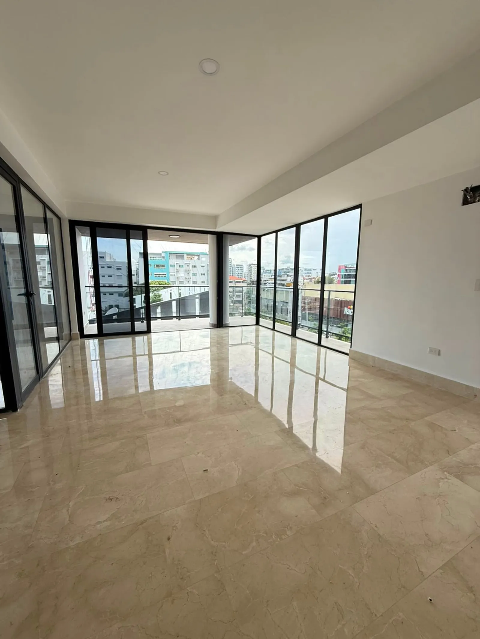 Vendesi appartamento con 3 camere a Mirador Sur, foto 6